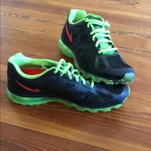 Nike air maxes